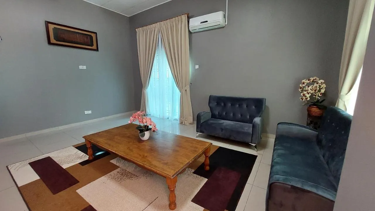 Teratak Azhan Homestay Kampong Sungai Putat